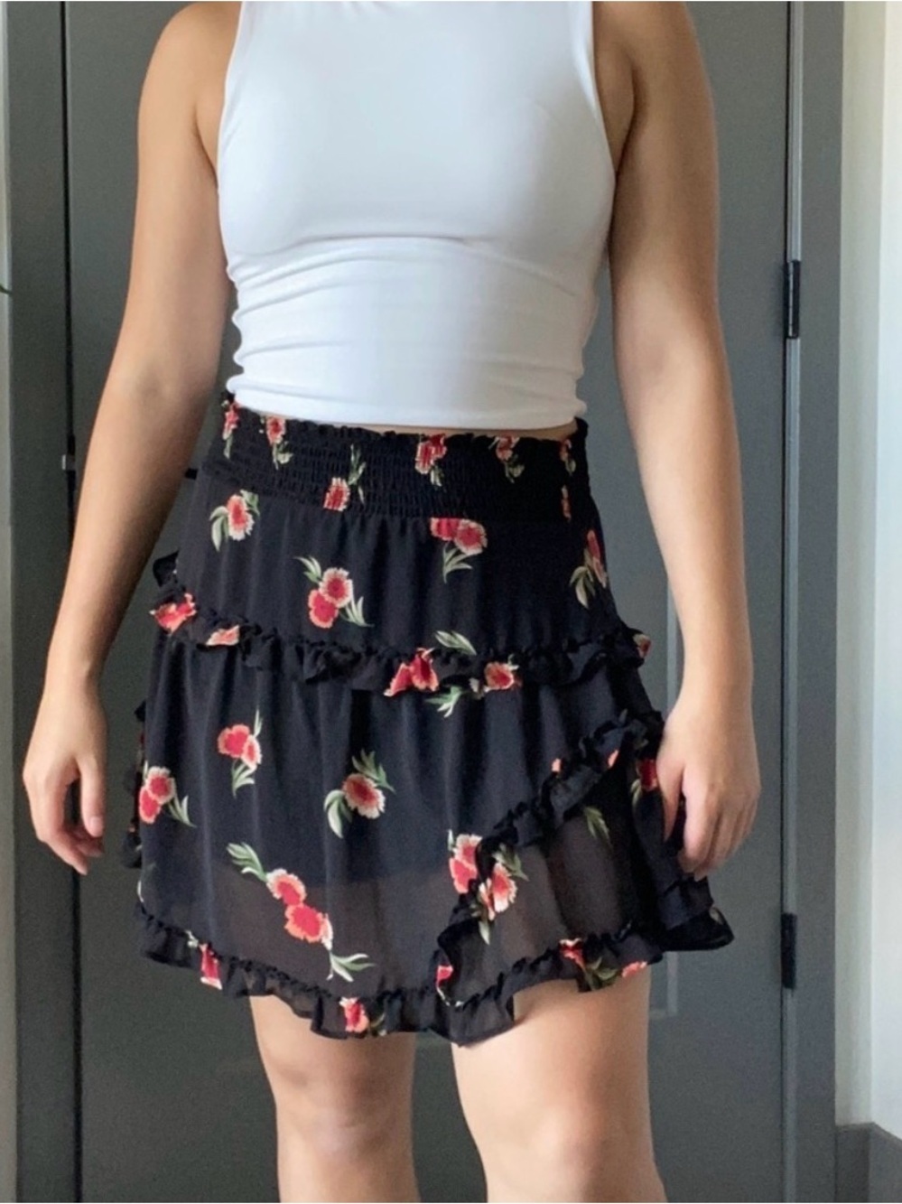 Urban Outfitters Black Mini Skirt with Red Floral Ruffles Women’s Small